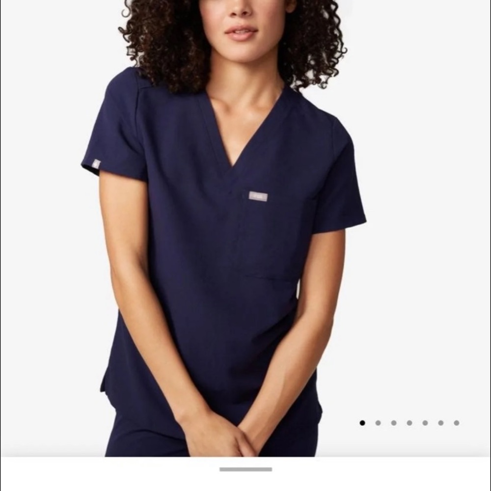 FIGS NAVY SCRUB SET XXS!